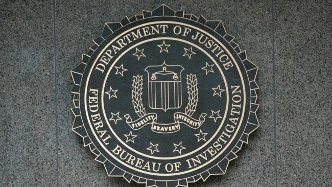 Le Rapport du FBI R&eacute;v&egrave;le que les Escrocs ont Vol&eacute; Plus de 16 Milliards de Dollars en 2024