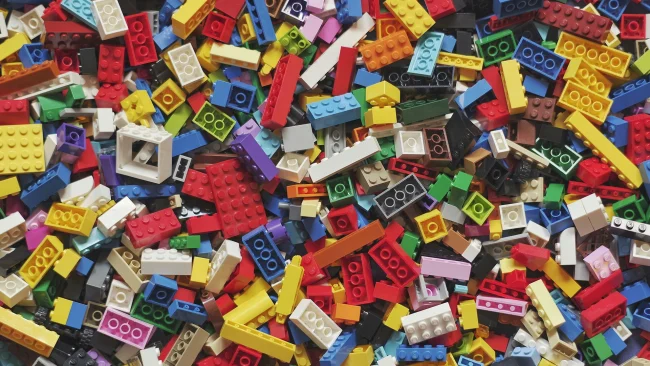 LegoGPT : L&rsquo;IA transforme les instructions textuelles en créations Lego