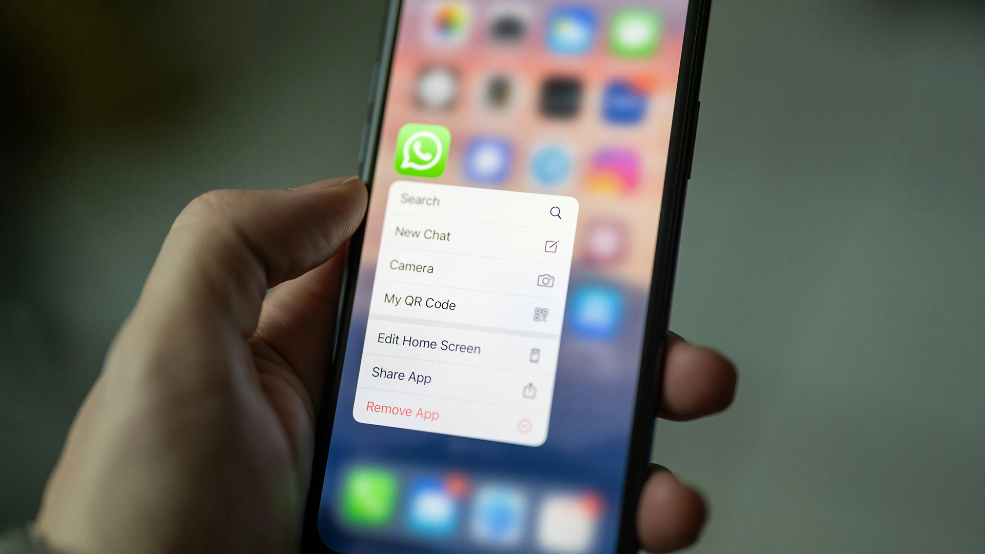 Le Chatbot de Meta Partage par Erreur un Numéro de Téléphone Privé