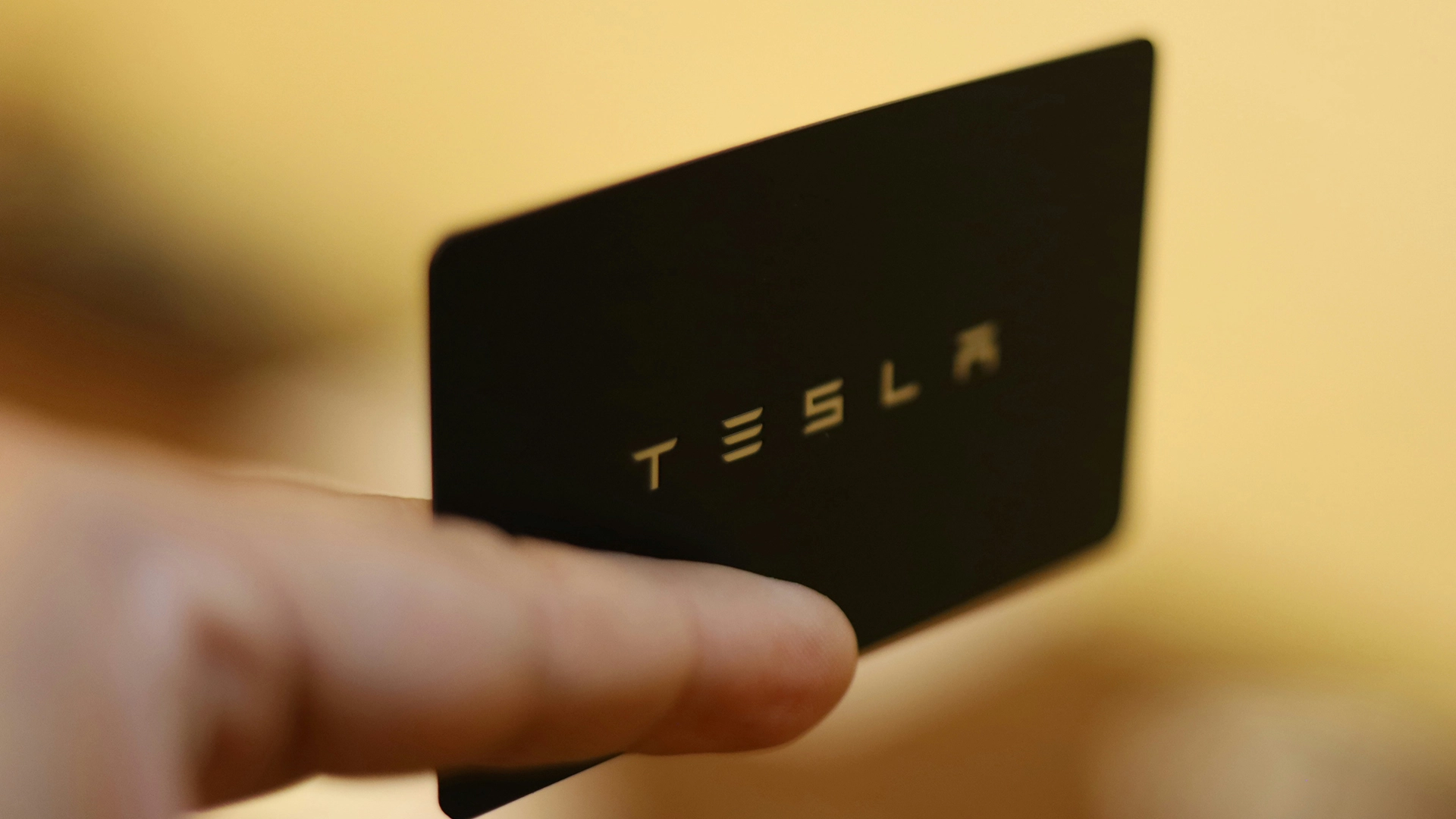 Tesla et Samsung concluent un accord d’approvisionnement en puces de 16,5 milliards de dollars